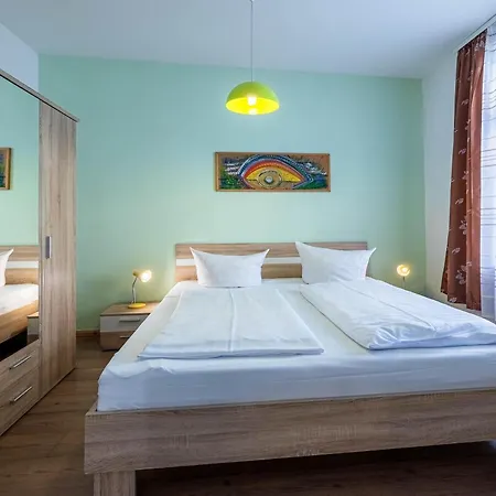 Gruener Salon - Komfortable Fuer Zwei Personen Im Herzen Von Mueritz Appartement Waren (Mueritz)