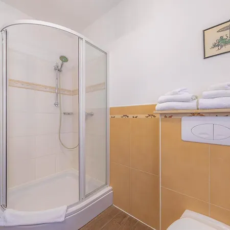 Gruener Salon - Komfortable Fuer Zwei Personen Im Herzen Von Mueritz Appartement *